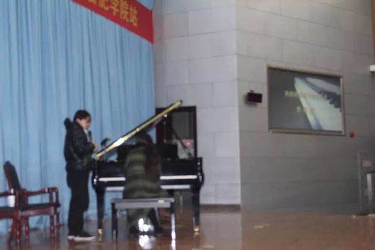 【报道】从师而不惑|fun88乐天堂艺术家宋思衡安徽巡讲·合肥学院站圆满结束。诤悠担