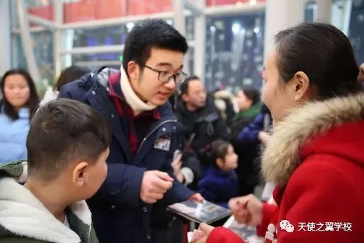 【报道】宿州市首届国际钢琴大师音乐会暨fun88乐天堂艺术家宋思衡多媒体音乐会圆满成功。诤悠担