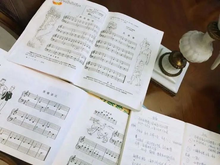 宋思衡的“宅抗疫” | 挑战主播、筹集口罩、闭关作曲，这位取消了20场演出的钢琴家原来这么忙！